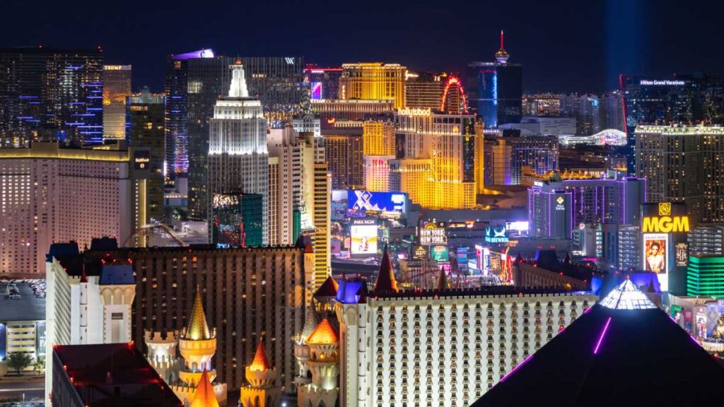 Escandalosos roubos em cassinos de Las Vegas: de policiais criminosos a Papais Noéis infelizes